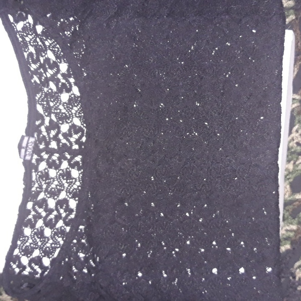 Lace top - Picture 2 of 2
